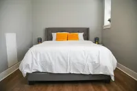 Cozy 2-Bedroom Apartment Minutes from Downtown Hotel in zona Calihan Hall