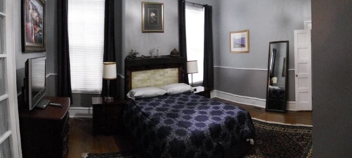 Well Equipped Clean Comfy Downtown APT with Parking Hotels in Macon