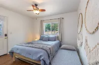 Sweet Yosemite Cottage Near the Park Entrance and Bass Lake