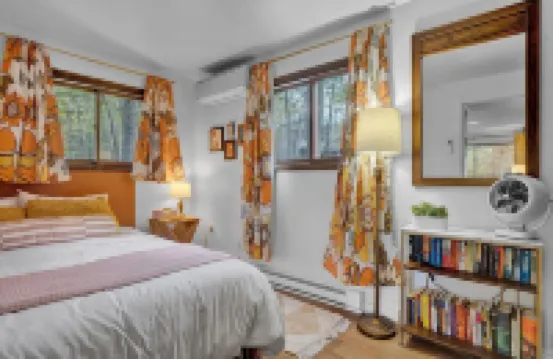 Stylish Cabin in Poconos Resort - Indoor/Outdoor Pools, Lakes, Kayaks, and more!