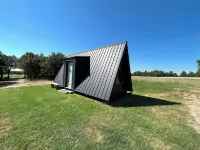 A-Frames at Harmony Hills, Exotic Animal Jeep Tours, Hot Tub, 320 Acre Ranch