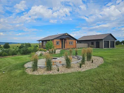 3 miles from Platte Creek boat dock & public hunting! فنادق في 
