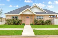 Spacious Bdrms ~ Sleeps 8 ~ Near Acu ~ Summer Savings ~ Pond ~ Playground ~ Pets