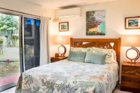 Heart of Princeville w/AC minutes from everything!