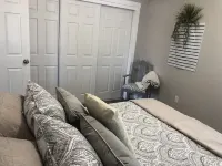 *Gorgeous Hideout, Close to everything, 3 bedrooms, fully remodeled!*