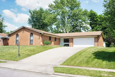 Spacious Home Near WEC, The Roberts Center and Wilmington College