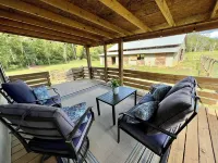 Farmhouse Retreat at Bakers Creek:  Pet-Friendly, Private, Convenient Location