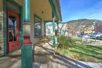 Fully Renovated Victorian Home w/ Unbeatable Location, Dwntwn Core, Walk to Pool