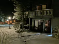 Four Seasons Luxury Mountain Retreat Next to Hiking Trails Hotels in Hunter