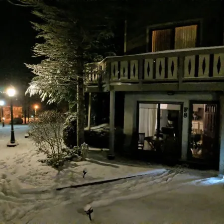 Four Seasons Luxury Mountain Retreat Next to Hiking Trails