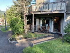 Four Seasons Luxury Mountain Retreat Next to Hiking Trails