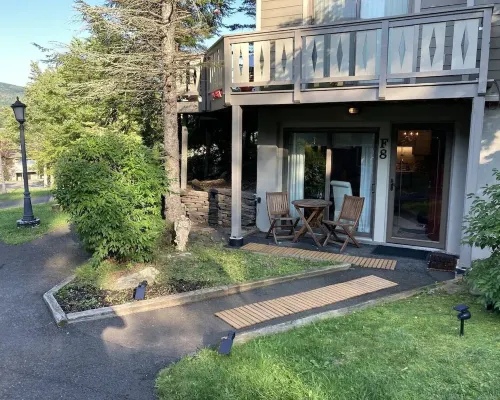 Four Seasons Luxury Mountain Retreat Next to Hiking Trails Hotels in Hunter