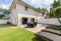 Modern Delray Beach Charmer - 2 Blocks South of Atlantic Ave. in Delray Beach