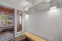 The Mountain Retreat - Loon Mtn - Pools - Views - Shuttle Service