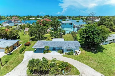 Newly Remodeled Beach Home, only1 mile to Nokomis Beach! Hotels in der Nähe von Venice Myakka River Park