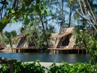 CAMP CAYLA - COASTA Hotels near Raksamae Bridge