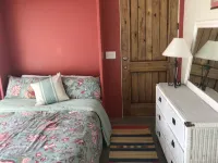 Custom 2 Bedroom Casita On a Ridge Hotels near CVS
