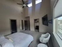 New Modern Townhome 3bd, 3ba, 20min to Monarch Ski, Garage, Traeger