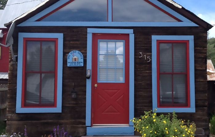 Cozy Cabin in the Heart of it All - Unbeatable Location!