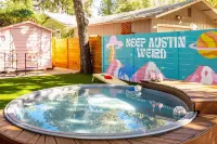 Heated Pool-Sleeps 10-Fire Pit- 2miles Downtown!