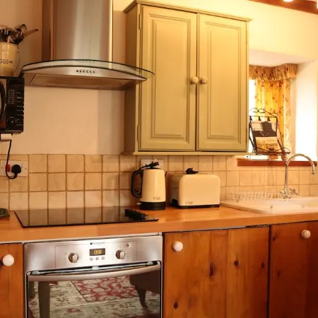 Townend Holiday Cottage - Cosy Countryside Retreat