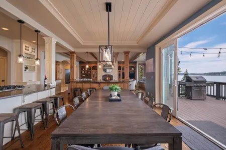 Luxury Beach House & Apartment, Hot Tub, Kayaks, Fire Pits, Game Room