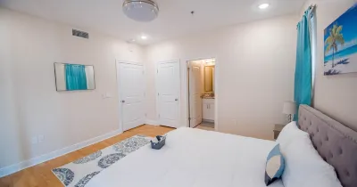 🔥STEPS 2 BEACH❤️ | SLEEPS 6 + NEAR CASINOS Hotels in 