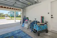 Beach Access Oasis with Heated Pool and Guest Suite - Private Pool