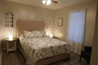 Cozy Charming Country  Farm Home