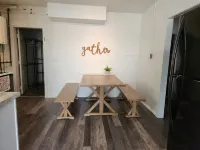 3 bedroom! Wifi! Huge covered patio! Kitchen! Private parking!