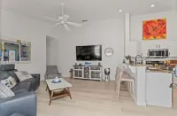 Cozy Beach Retreat - Cape Canaveral Beach