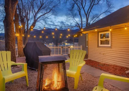 Clean and comfortable with astounding views of Pikes Peak.