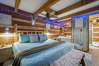 Winter Retreat! King Bed, Theater, Hot Tub, XBox