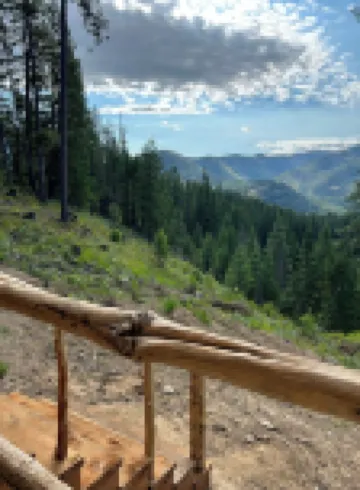 Bull Lake, Montana Mountaintop Retreat
