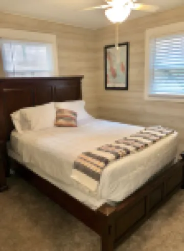 Swamp Rabbit Retreat Hotels in Travelers Rest