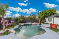 Heated Pool~Hot Tub~Ping Pong~King Bed~Yard Games