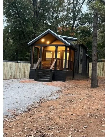 Whitetail Cottage at KY Lake.. a tiny home experience!