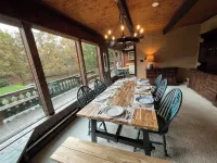 Pine Grove Retreat- True Mtn. Chalet near 7 Springs, Falling Water, & Ohiopyle