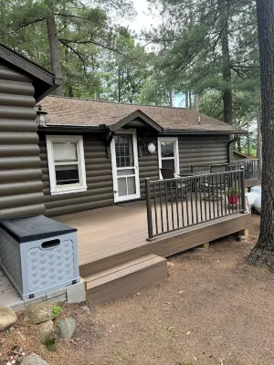 Cozy cabin on Grindstone Lake in Hayward