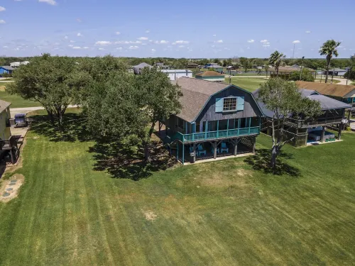 Beautiful Home on Caney Creek w/ Fishing Pier, Hot Tub, Fire Pit