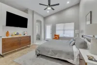 Recently renovated Phoenix home with private heated pool and mountian veiws 아와투키 풋힐즈 호텔