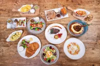 Courtyard Pilsen - breakfast