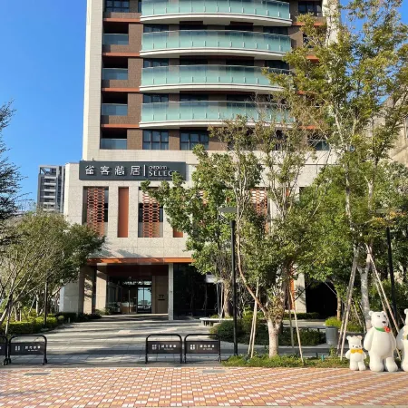 CHECK inn Select New Taipei Sanchong Waterfront Отели рядом с достопримечательностью «Guangfu Gong Temple»