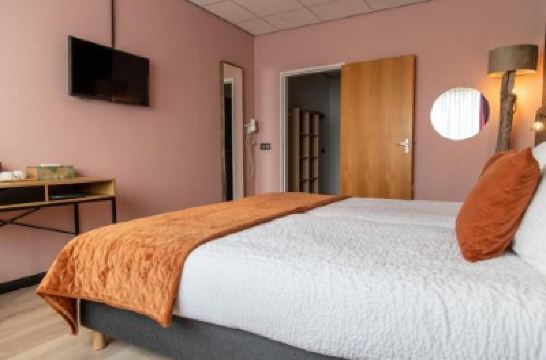 Standard Twin Room Hotel Rooms Photo