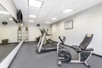 Clarion Pointe Biltmore Village - Gym