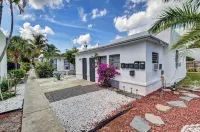 PRIME DELRAY BEACH, CHARMING 2 BEDROOM COTTAGE, PETS WELCOME