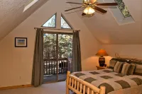 Angel Fire Chalet Nestled in the Pines, convenient to Ski and Golf w/Hot Tub
