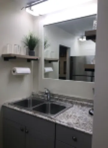 The Sand- Cozy condo in the heart of Kona