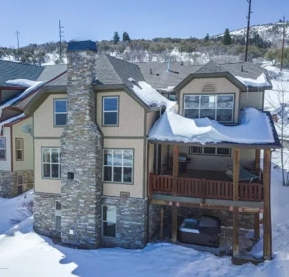 5Br Family Retreat! - Mountain Views! - 1 Mile to Slopes and Shops!