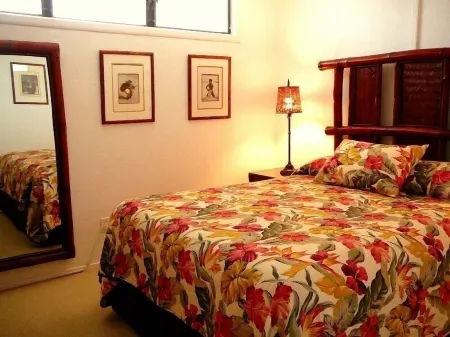 OCEANFRONT Kona Reef, Top Rated Reviews Отели рядом с достопримечательностью «Сэди Сеймур Ботаникал Гарденс энд Кона Эдьюкейшенал Сентер»